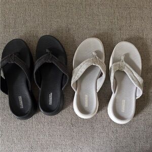 Skechers Black and Gray Sandals sz 7 Perfect